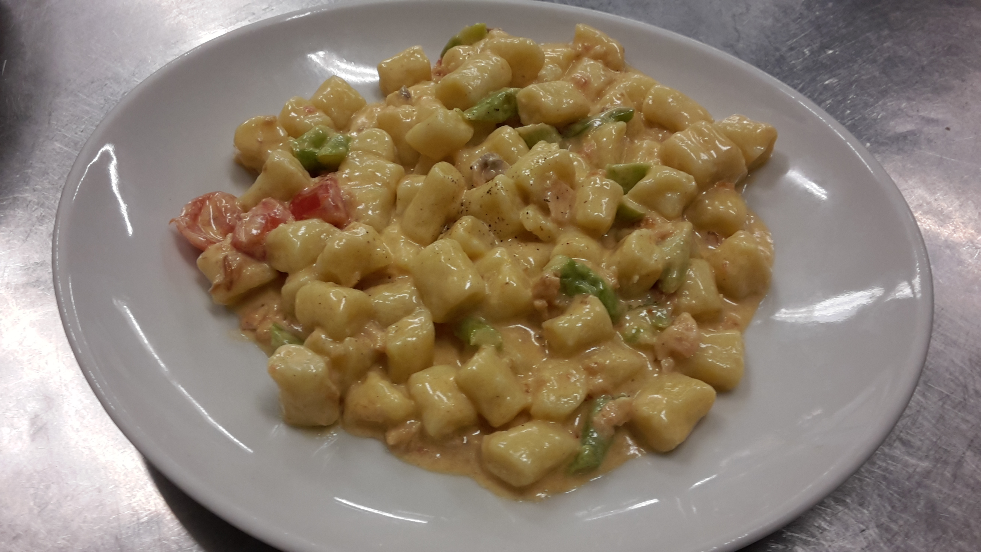Gnocchetti Salmone e Asparagi